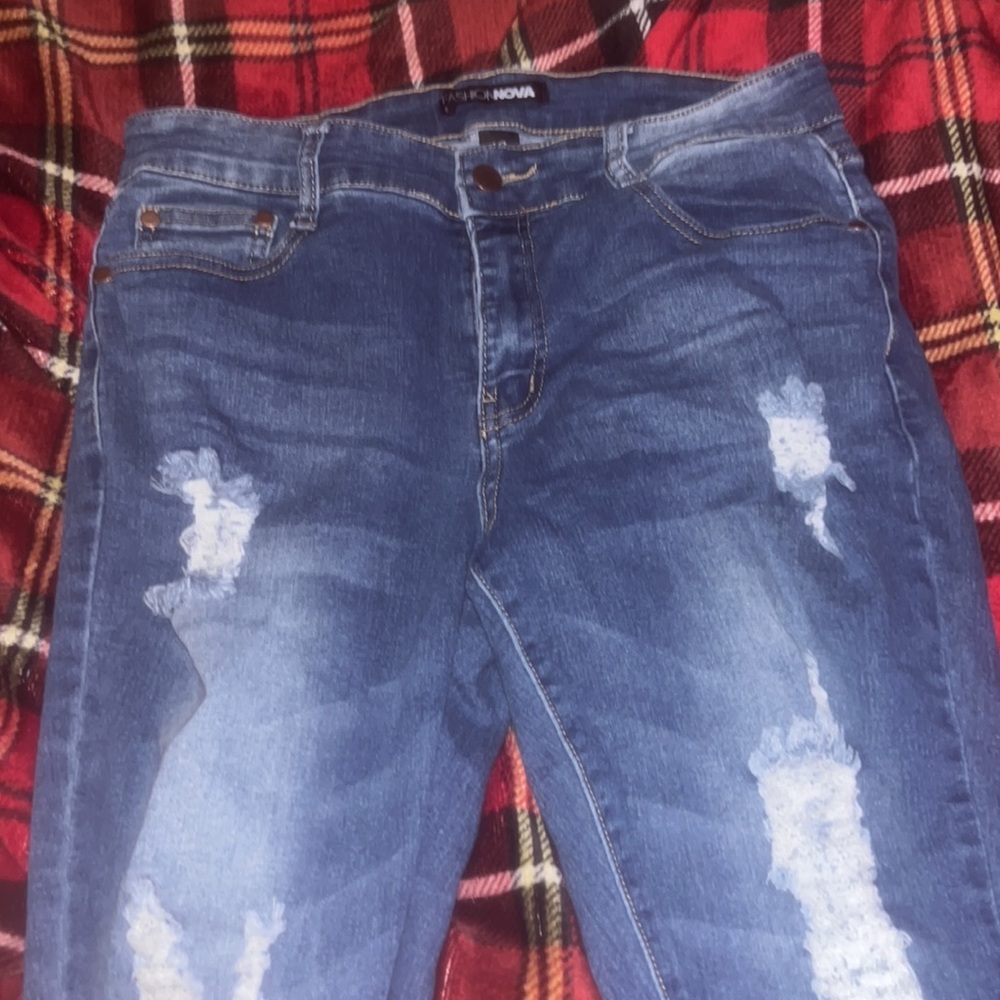 Jeans - Picture 2 of 4
